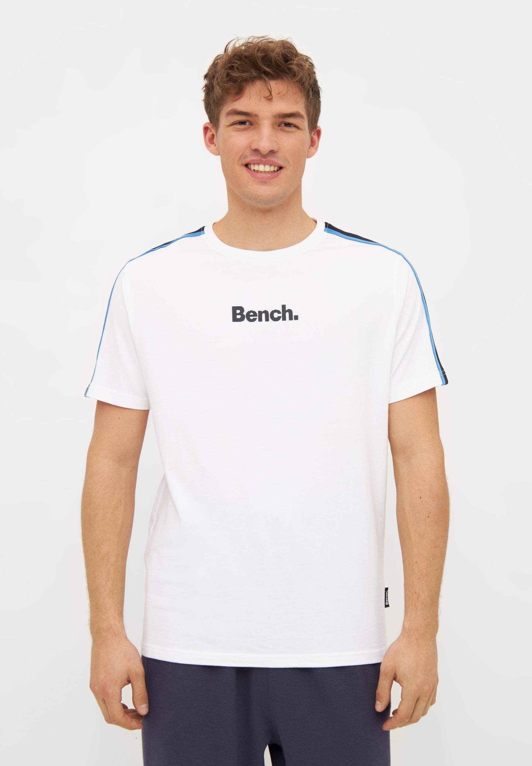 bench-sanja-t-shirt-herren-schwarz-mit-logo-druck image 3